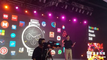 联想推出第二代Moto 360，语音功能由”出门